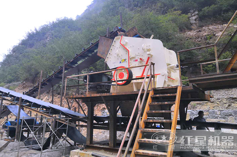 反击式破碎机工作现场图片 反击式破碎机工作现场图片