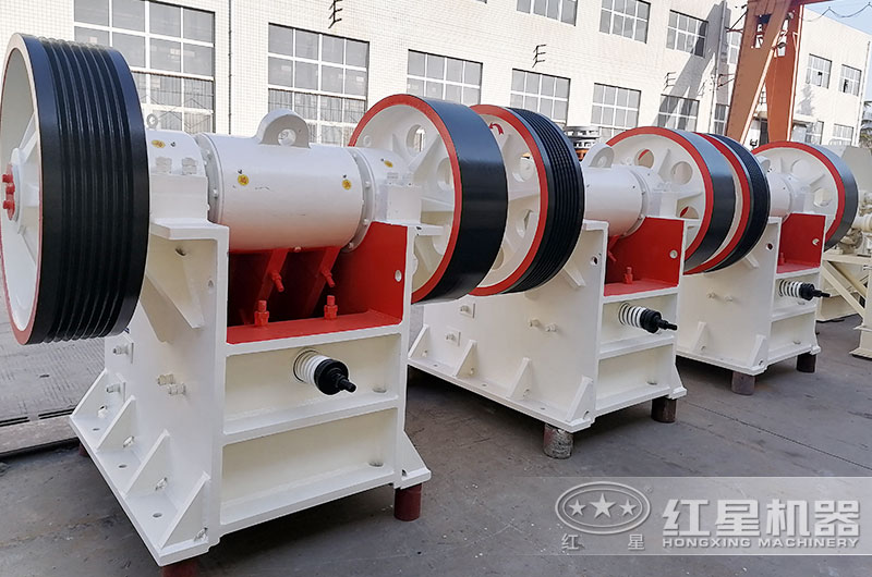 250x1200细颚破碎机图片 250x1200细颚破碎机图片