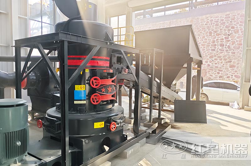 方解石磨粉机工作现场图片 方解石磨粉机工作现场图片