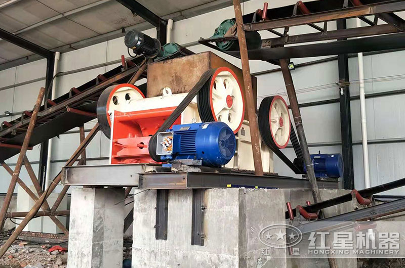 细颚破碎机工作现场图片 细颚破碎机工作现场图片